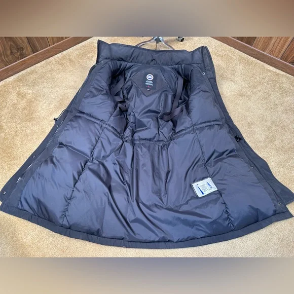 Canada Goose Arctic Program Ladies Trillium Parka HD Black Coyote Fur Trim Coat - Picture 8 of 15